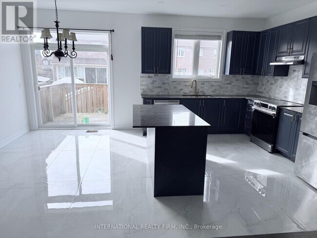 Photo - 74 Fawnridge Rd