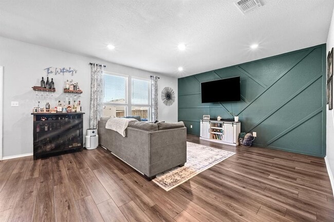 Photo - 317 Black Alder St