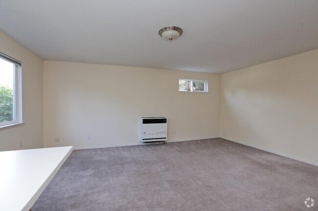 Building Photo - 3755 Faye dr Unit Lower level Rental