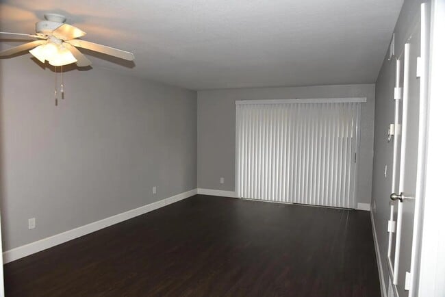 Photo - 3177 Chateau Way