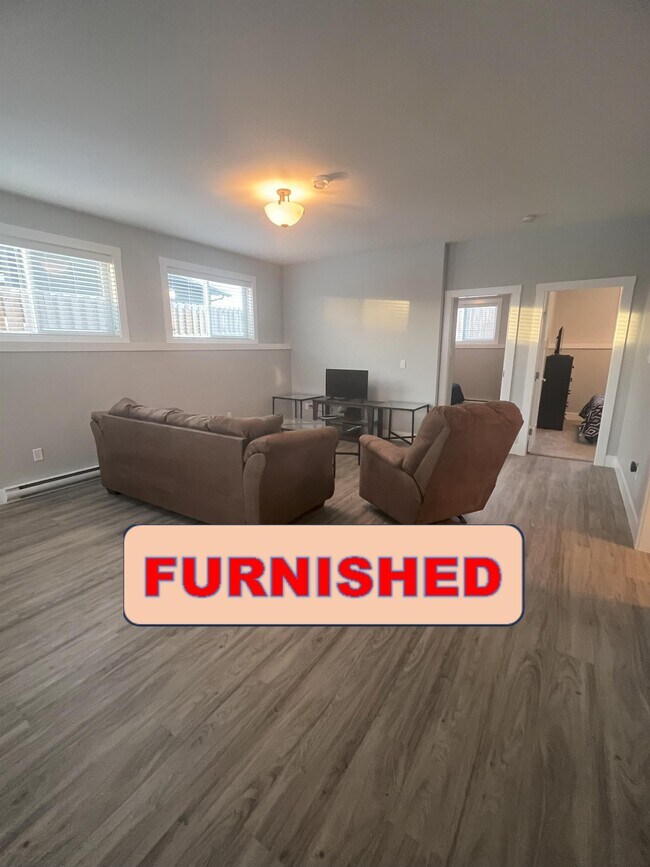 Photo - 8424-B-8488 88 Ave