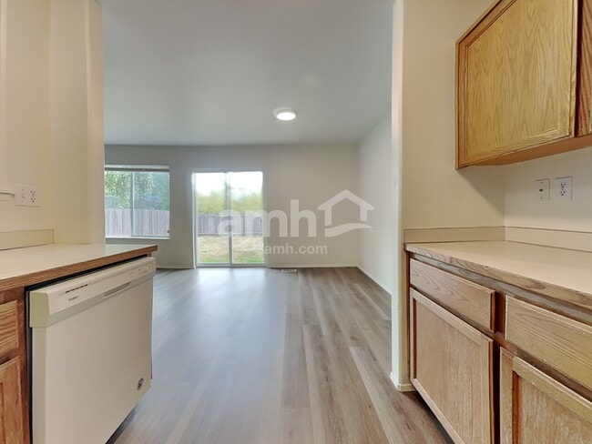 Photo - 18631 29th Ave E