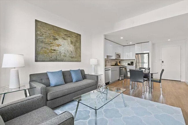 Photo - 57 Bank St Unit ID1040029P