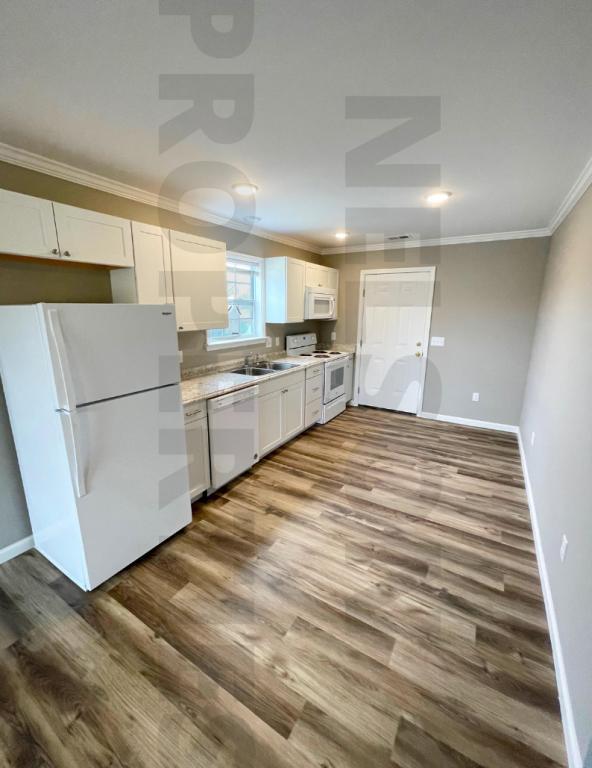 Photo - 125 N Whitney Ave