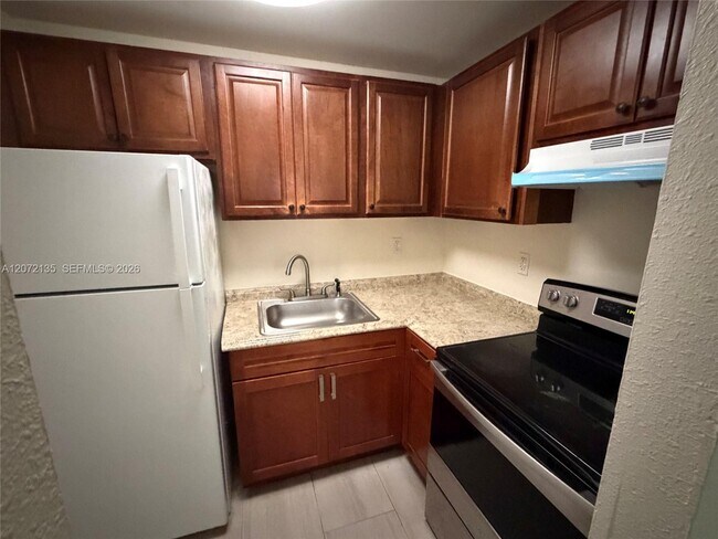 Photo - 241 SE 9th Ave Unit 109