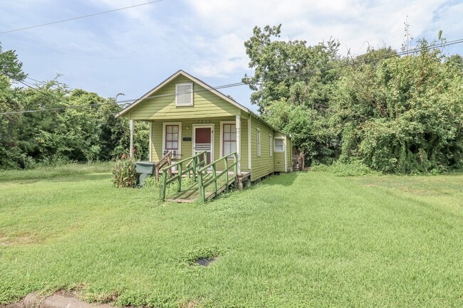 Photo - 1335 Sherman St