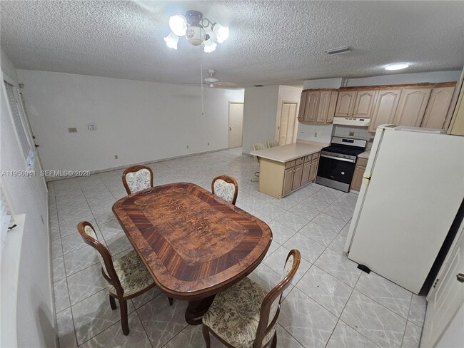 Photo - 2323 Polk St Unidad C