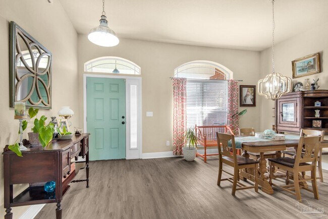 Photo - 6165 Winchester Cir