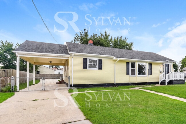 Photo - Immaculately kept 4 bedroom, 2 bathroom home