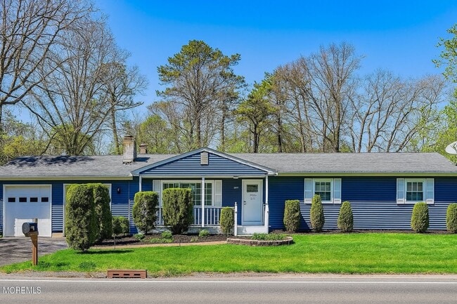 Building Photo - Charming & Cozy Ranch with Spacious Backya... Rental