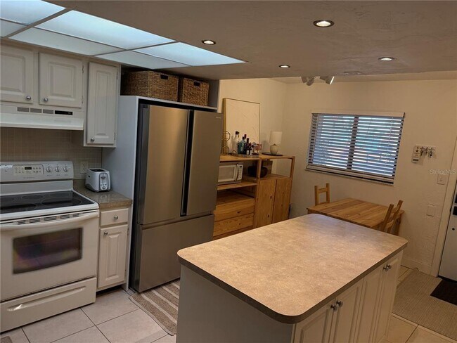 106 1st St E Unit 210