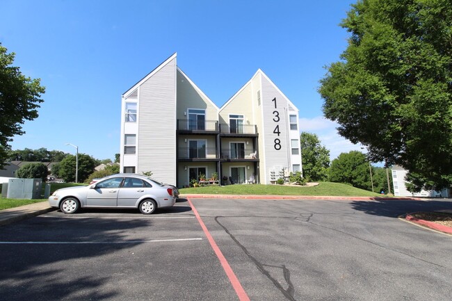 Photo - 1348 Hunters Rd