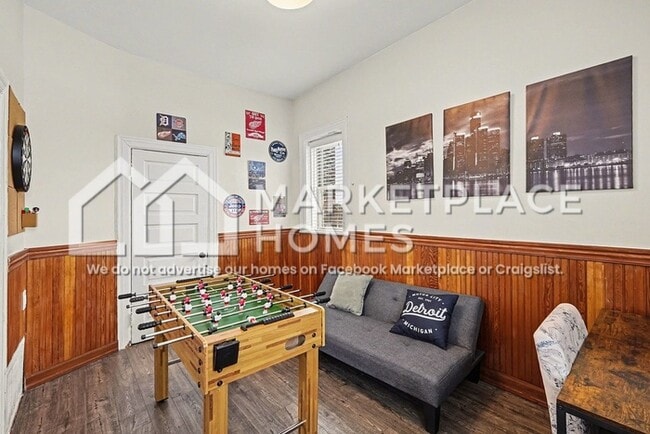 Photo - 1391 Woodbridge St