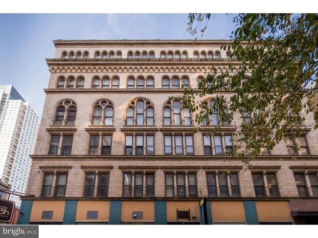Building Photo - 701 Sansom St Unit 305 Rental
