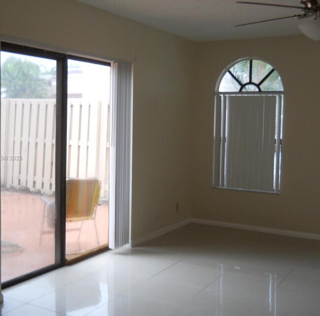 Photo - 3955 Village Dr