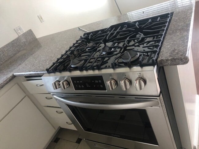 18342 Patterson Ln Unit 4