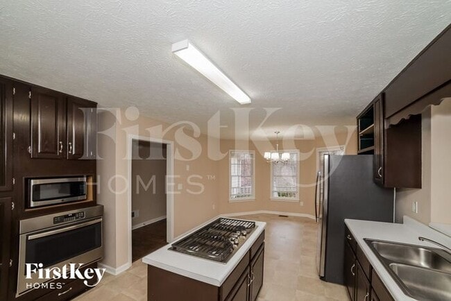 Photo - 320 Due W St