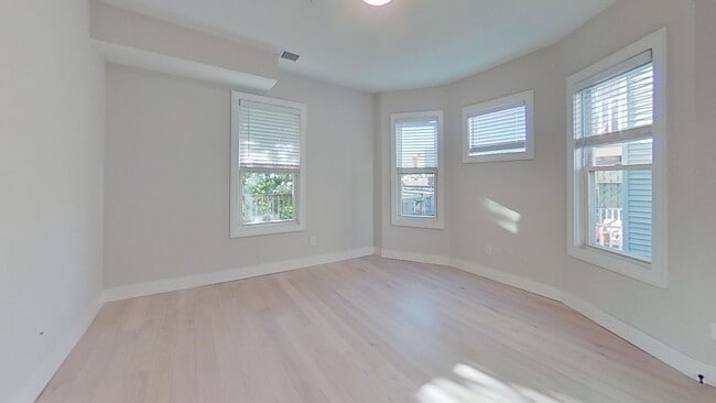Photo - 37 Calumet St Unit 2