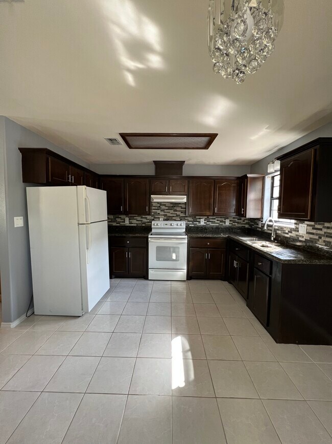 Photo - 1406 Acme Ln Unit 4