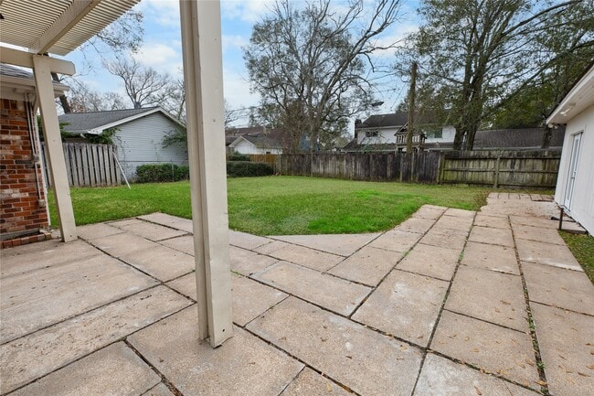 Photo - 302 Shadow Creek Dr