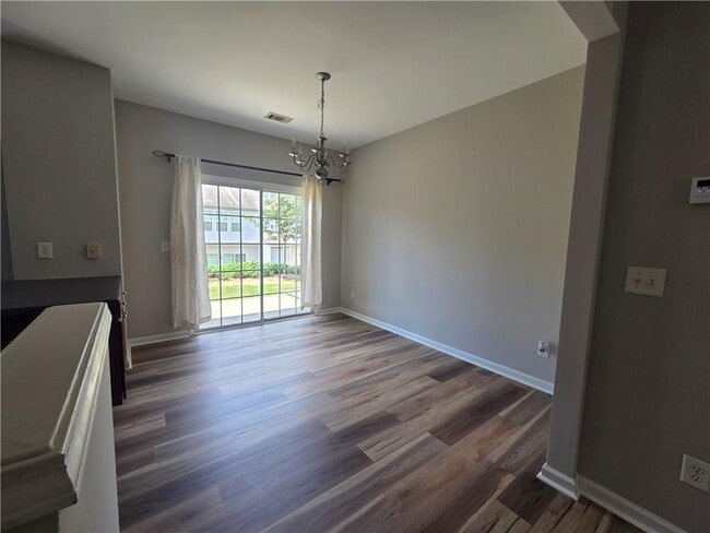 Photo - 955 Prestwyck Ct