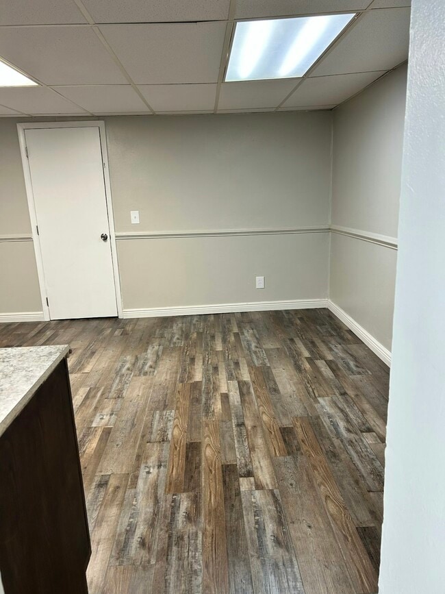 Building Photo - 1882 E 37th St Rental