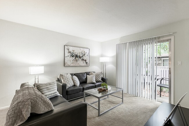 Photo - Oxford Manor