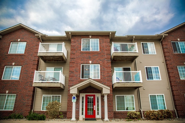 Britton Pines Apartments - Britton Pines Apartments