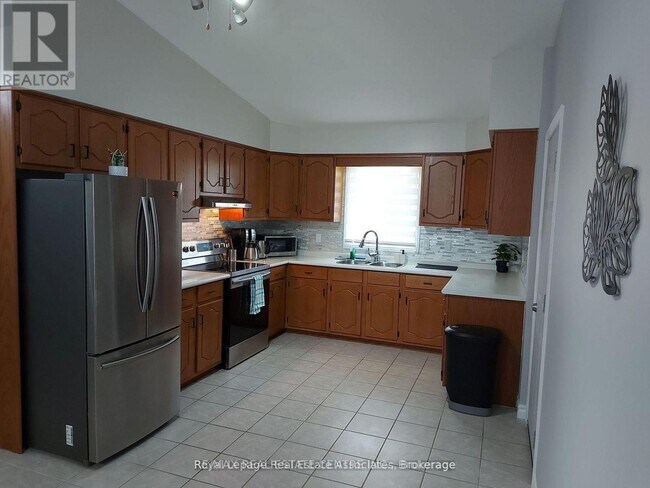 Photo - 31 Josselyn Dr