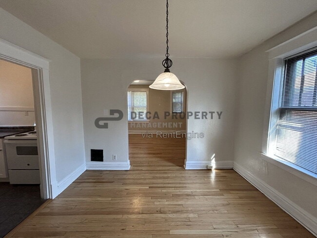1252 Moorlands Dr