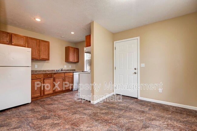 Photo - 652 N Belview Ave