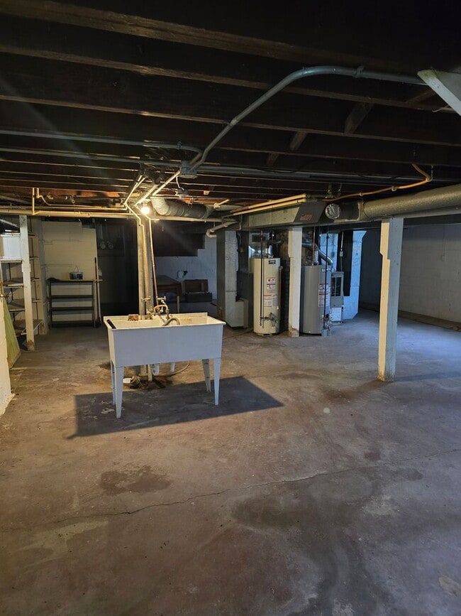 Building Photo - 1405 N Court St Unit 1407 North Court