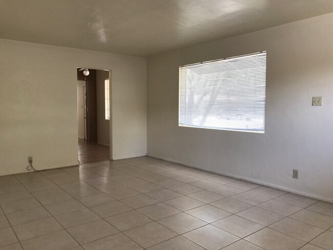 Photo - Tempe 3 Bed | 1.5 Bath *Landscaping Included* Close to ASU, Park, Restaurants
