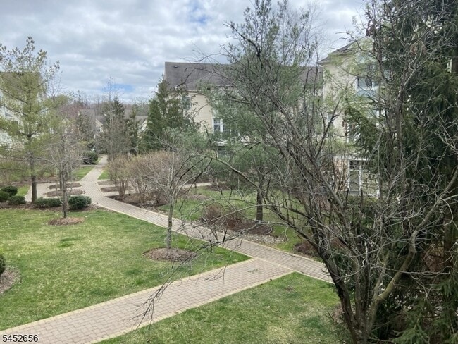 Photo - 311 Kensington Ln