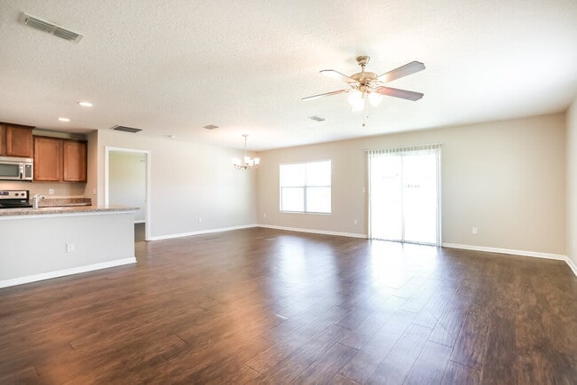 Photo - 3800 Falcon Crest Dr
