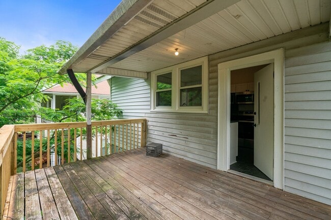 512 Granville Dr SW Unit B