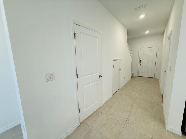 Photo - Townhome in The Townhomes of River Landing