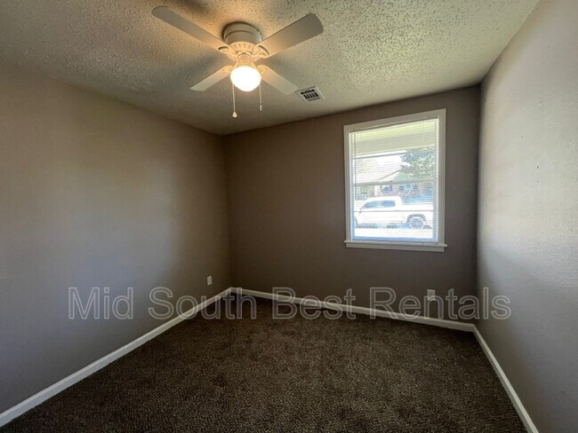 Photo - 361 W Essex Ave