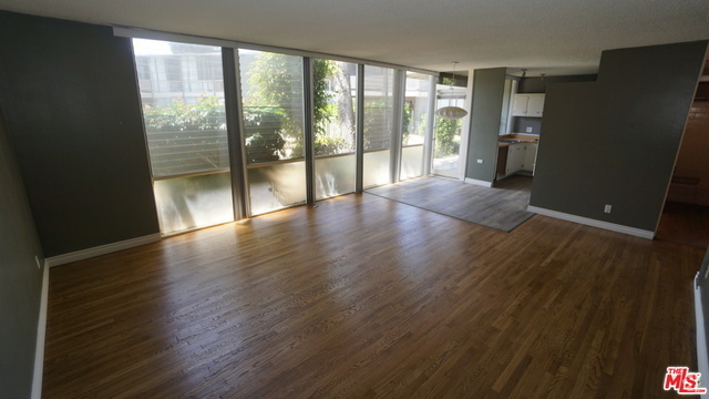 Building Photo - 3330 S Sepulveda Blvd Rental