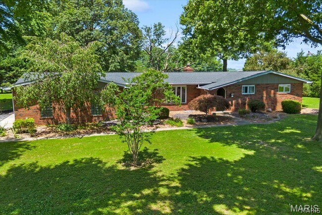 1 Tanbark Dr
