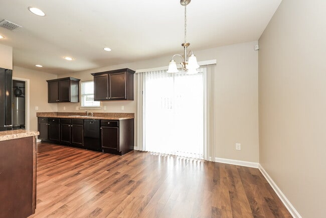 2014 Cobblestone Dr