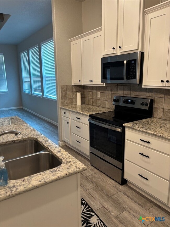 Photo - 811 Marlow Cove