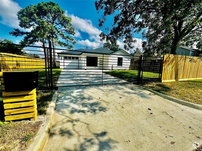 Building Photo - 801 Woodard St Rental