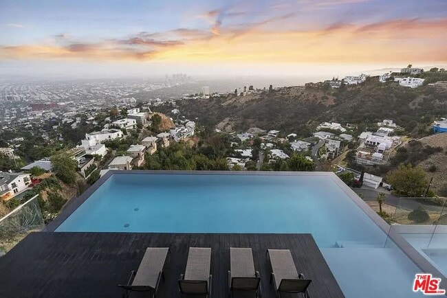 Photo - 8790 Appian Way