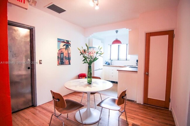 Photo - 400 Meridian Ave