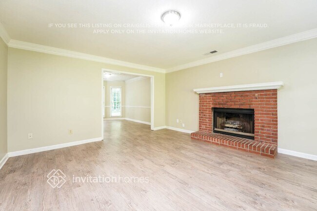 Photo - 776 Amberglen Ln