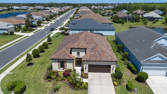 Photo - Fully-furnished pool home in Indigo!