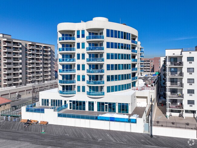 Aqua Luxury Oceanfront Condominiums - Aqua Luxury Oceanfront Condominiums