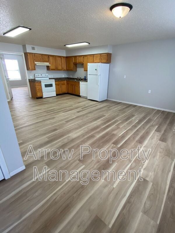 Building Photo - 1013 14th St