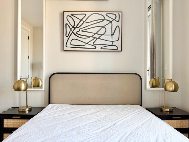 Furnished room/NOT APARTMENT